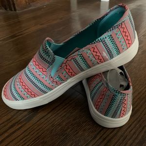 Womens Slip on shoes size 9